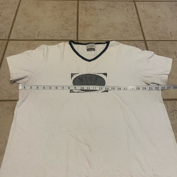 💙 Vintage Nike V-Neck Ringer T-Shirt - White with Black Trim - XL - Made in USA - Picture 6 of 10
